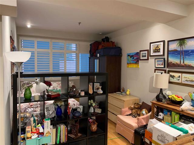 410 - 73 Richmond St W