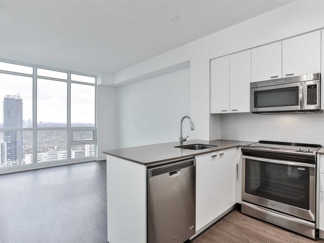 30 Roehampton Ave, Unit 2307
