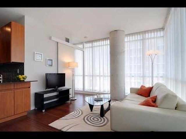 302 - 30 Canterbury Pl