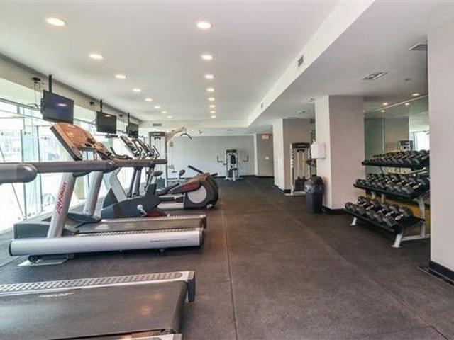 2302 - 224 King St W