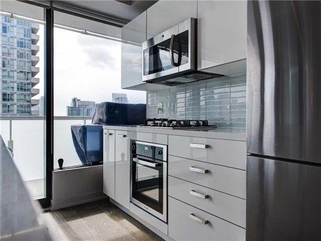 2407 - 11 Charlotte St