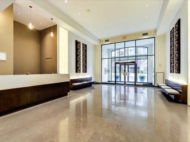 406 - 18 Beverley St