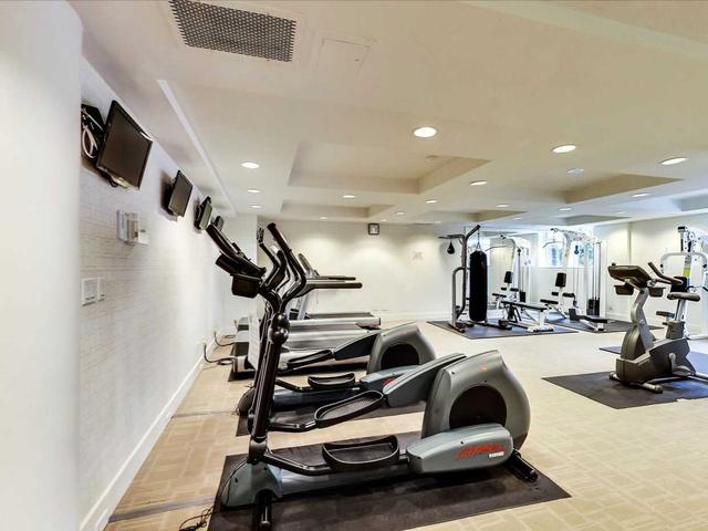 406 - 18 Beverley St