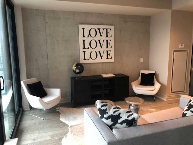 517 - 608 Richmond St W