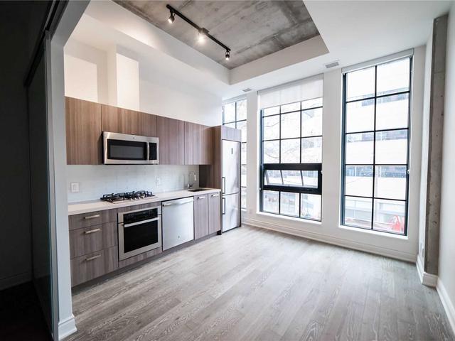 201 - 608 Richmond St W