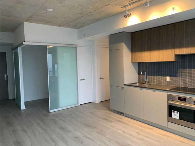 3702 - 160 Roehampton Ave