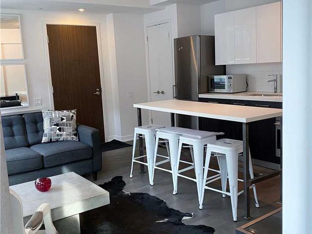 333 - 461 Adelaide St W