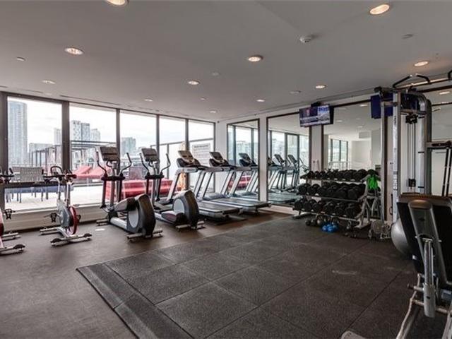 233 - 461 Adelaide St W