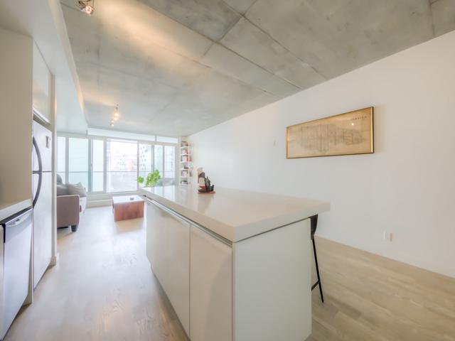 401 - 75 Portland St