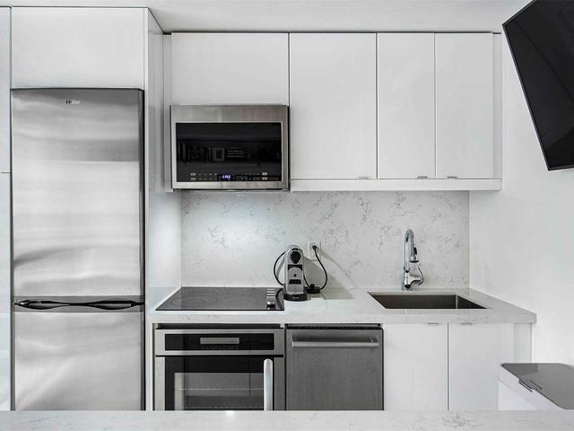 281 Mutual St, Unit 607