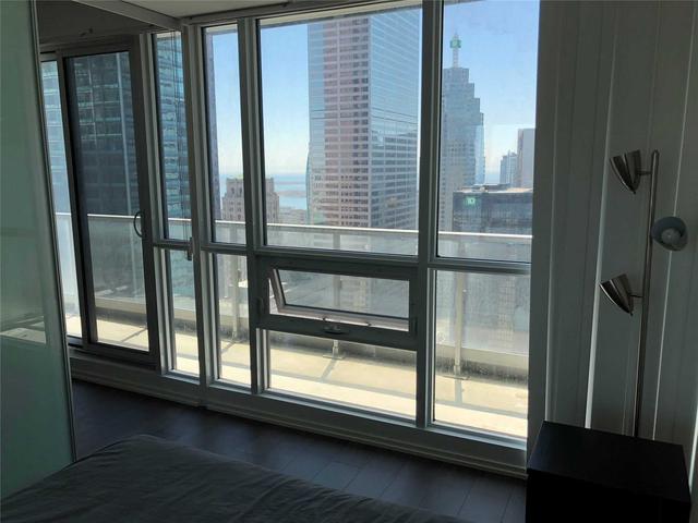 4810U - 70 Temperance St