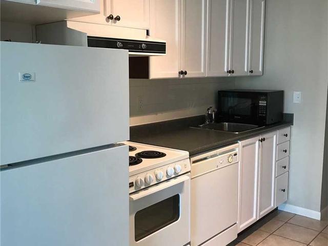 1007 - 219 Fort York Blvd