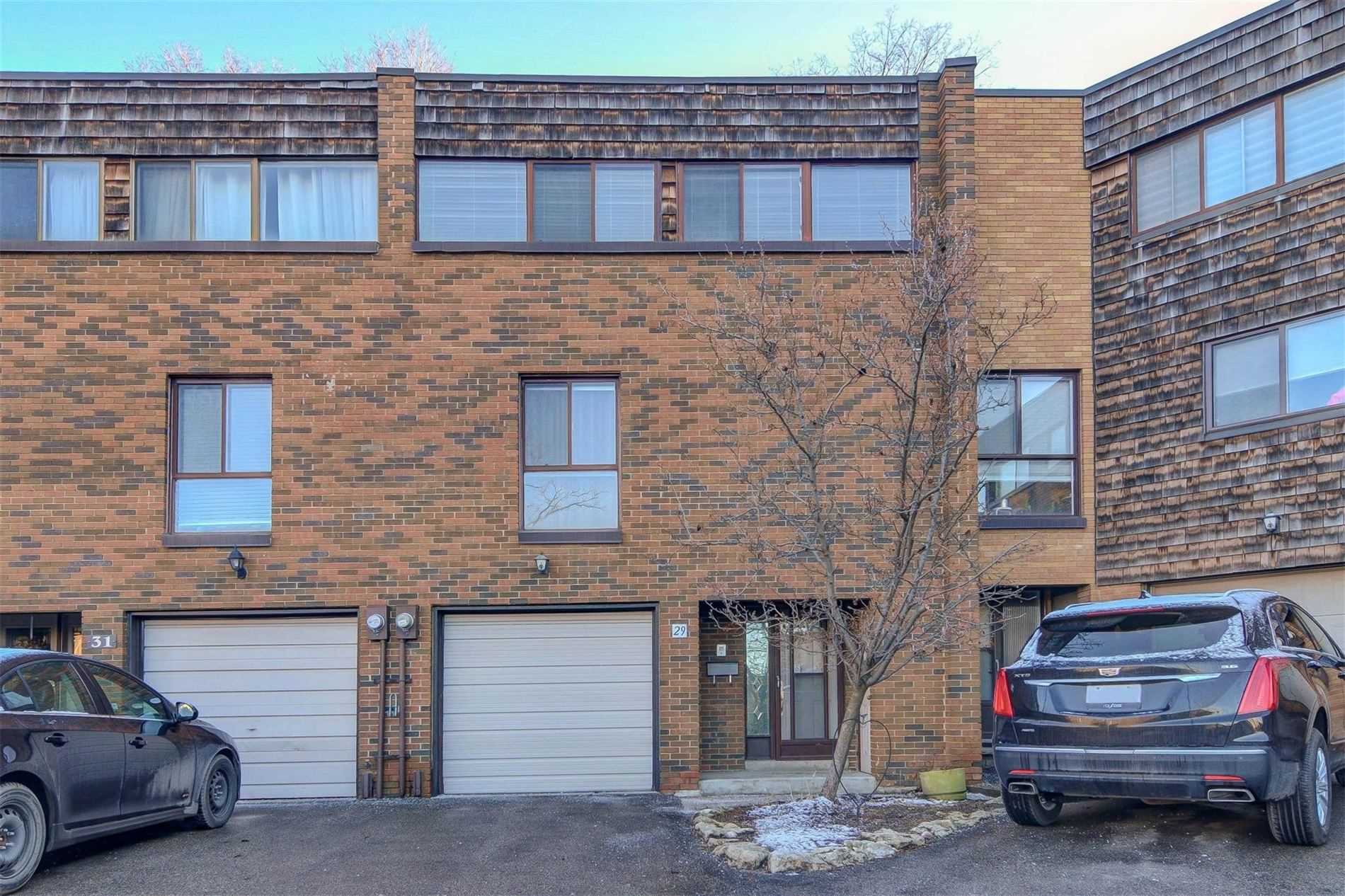 29 Laurie Shepway, North York Sold, C4672307 Condos.ca