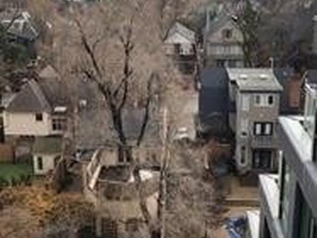 716 - 223 St Clair Ave W