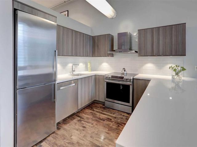 107 - 676 Richmond St W