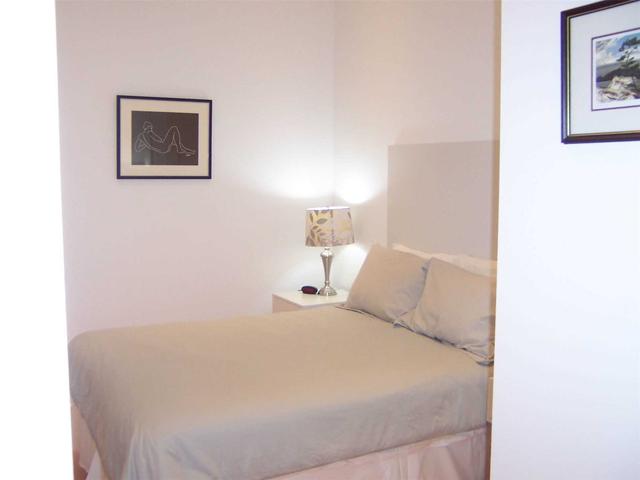 302 - 562 Eglinton Ave E