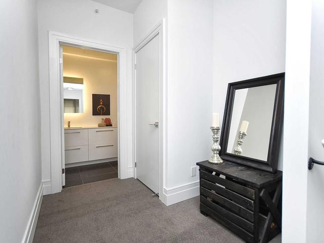 TH-104 - 90 Niagara St N