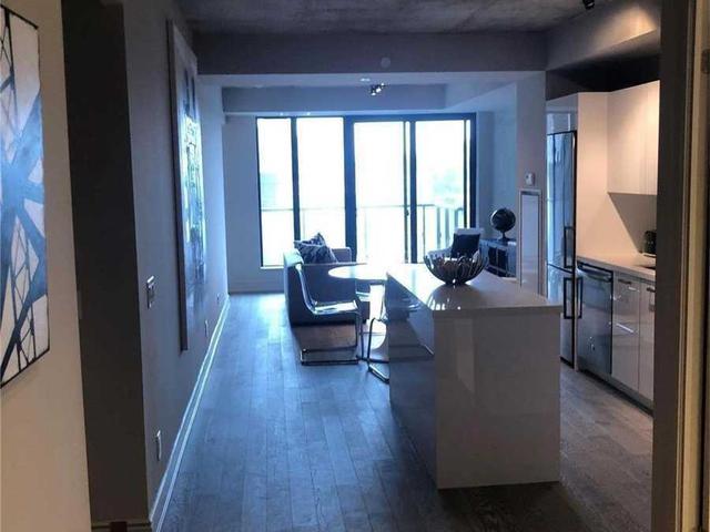 417 - 608 Richmond St W