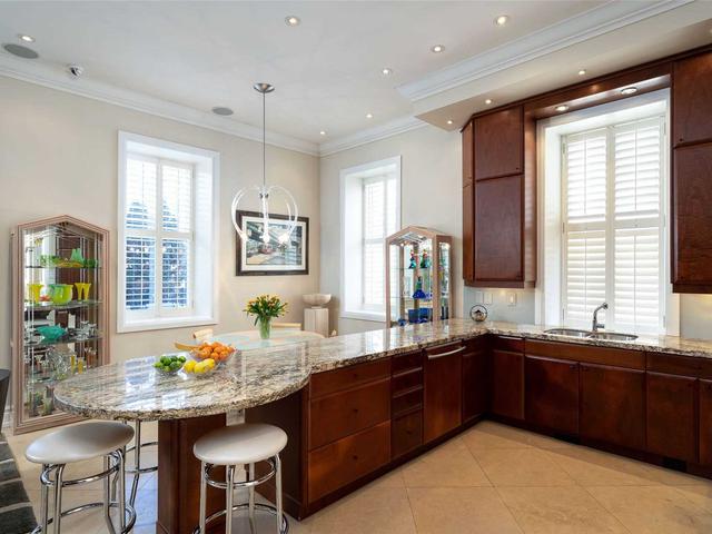 107 - 385 Brunswick Ave