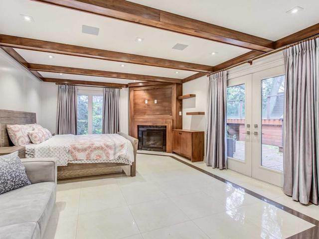 9 Waring Crt