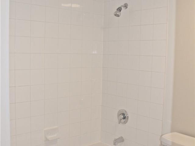 324 - 500 Richmond St W