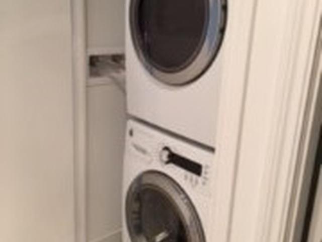 906 - 608 Richmond St W