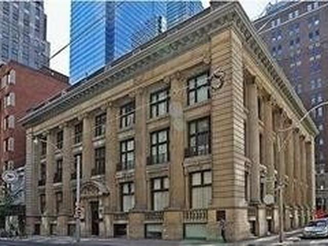 404 - 73 Richmond St W