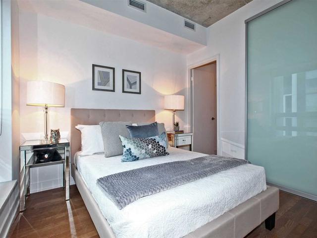 716 - 20 Gladstone Ave