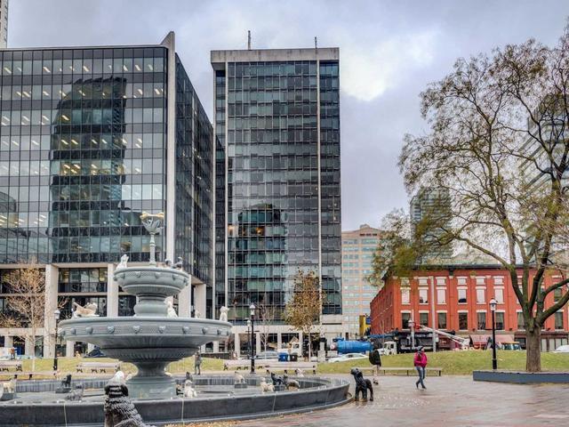 30 Wellington St E, Unit 603