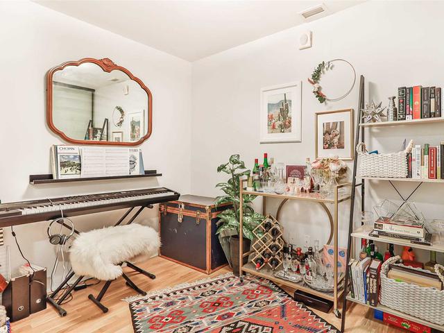 805 - 8 Dovercourt Rd