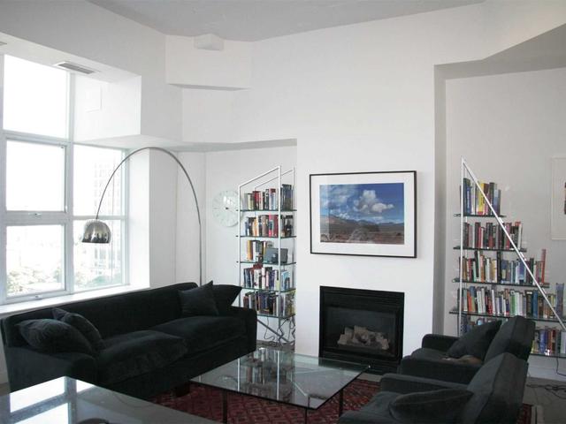 1047 - 155 Dalhousie St