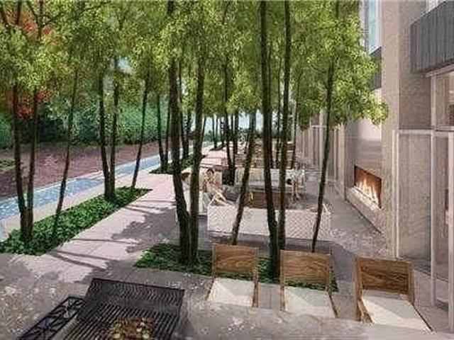 1822 - 111 St Clair Ave W