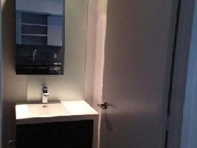 355 - 1030 King St W