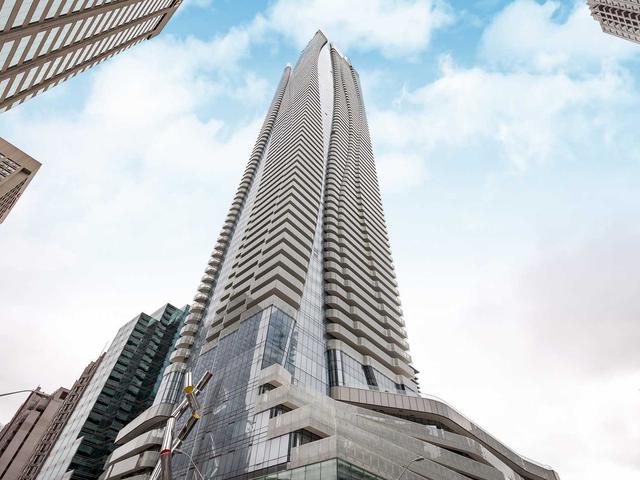 1 Bloor St E, Unit 1307