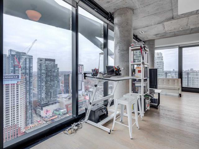 3501 - 224 King St W