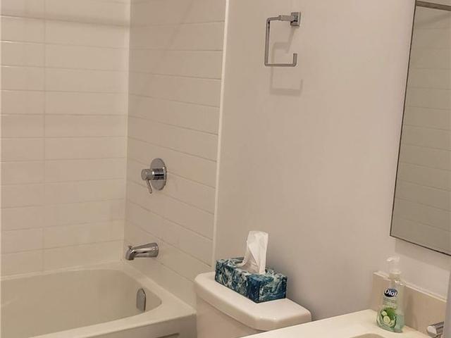 112 - 707 Dovercourt Rd