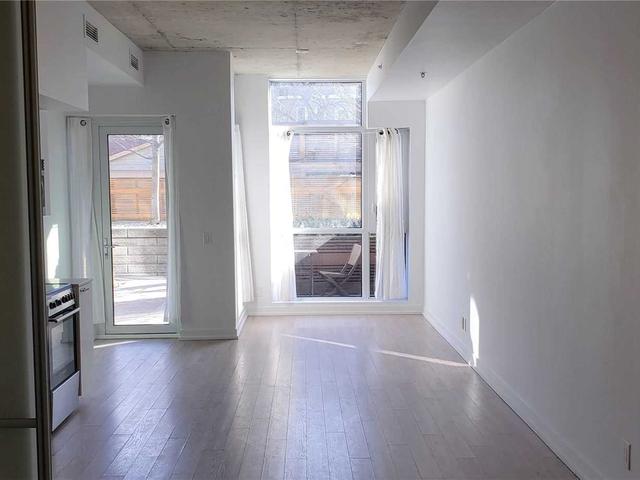 112 - 707 Dovercourt Rd