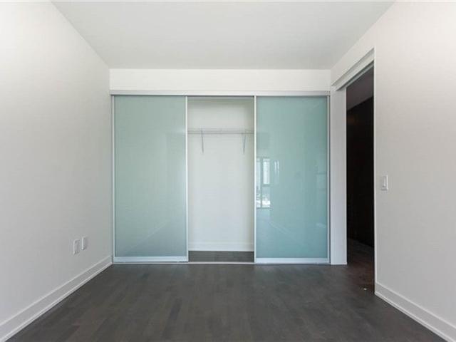 1305 - 629 King St W