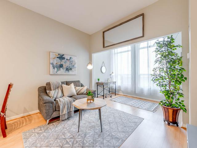 406 - 25 Grenville St