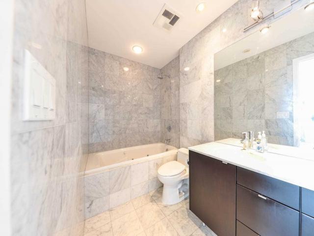 3407 - 33 Lombard St