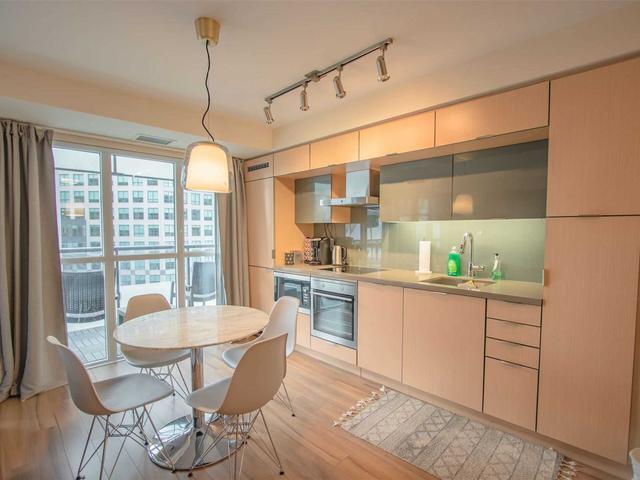 603 - 300 Front St W