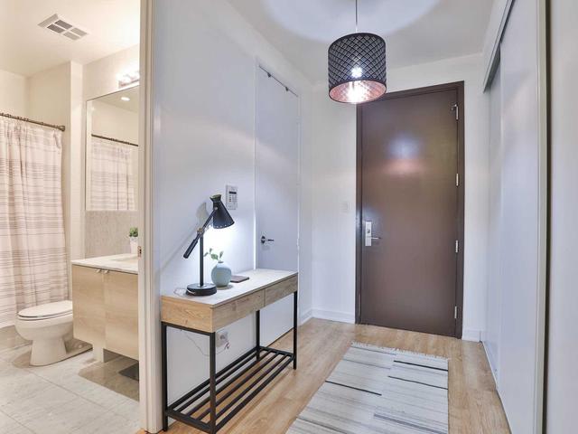 380 Macpherson Ave, Unit 422