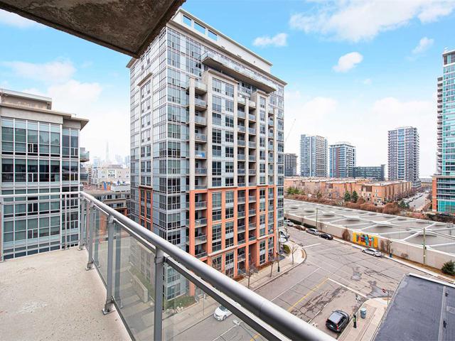 828 - 1029 King St W