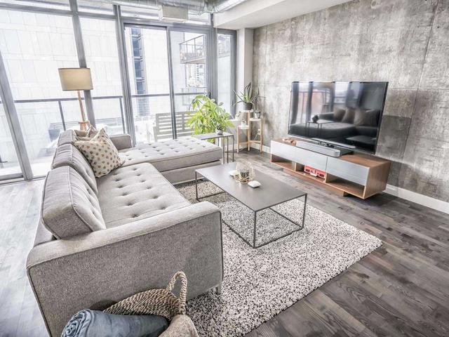 910 - 138 Princess St