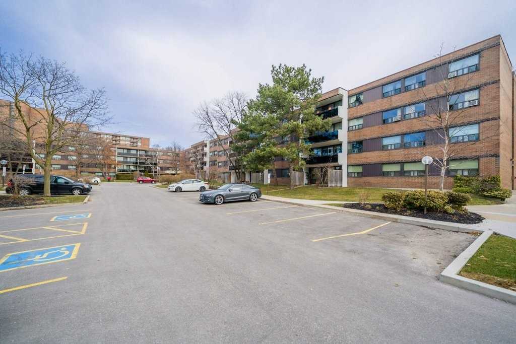 309 10 Sunrise Ave, North York Sold, C4727626 Condos.ca