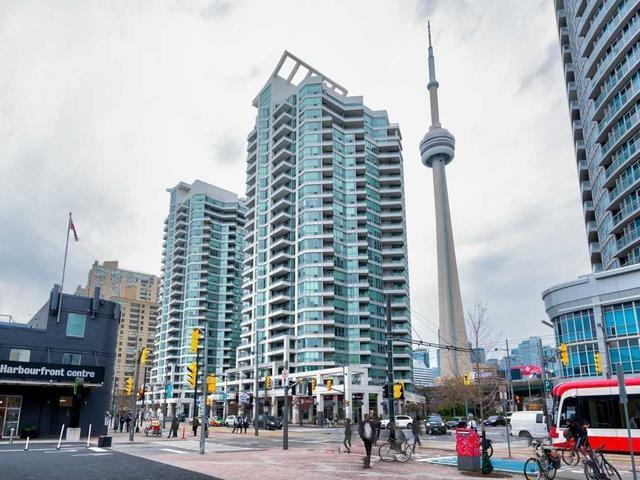 228 Queens Quay W, Unit 1501