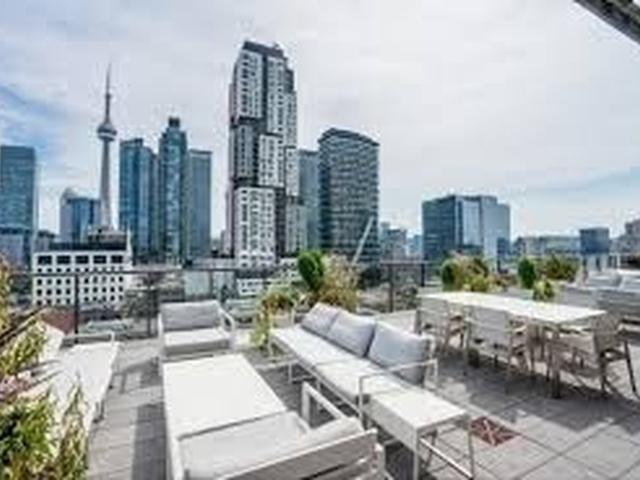 306 - 15 Beverley St