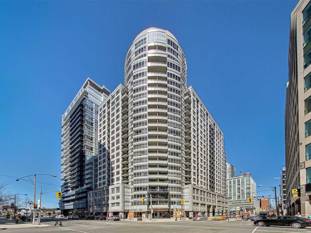 20 Blue Jays Way, Unit 2116