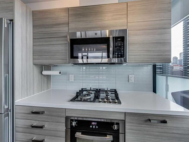 1602 - 11 Charlotte St