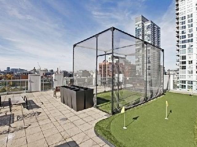 1516 - 36 Blue Jays Way